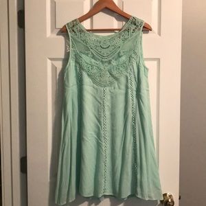 🟣3 for $25🟣Mint Altar’d State dress